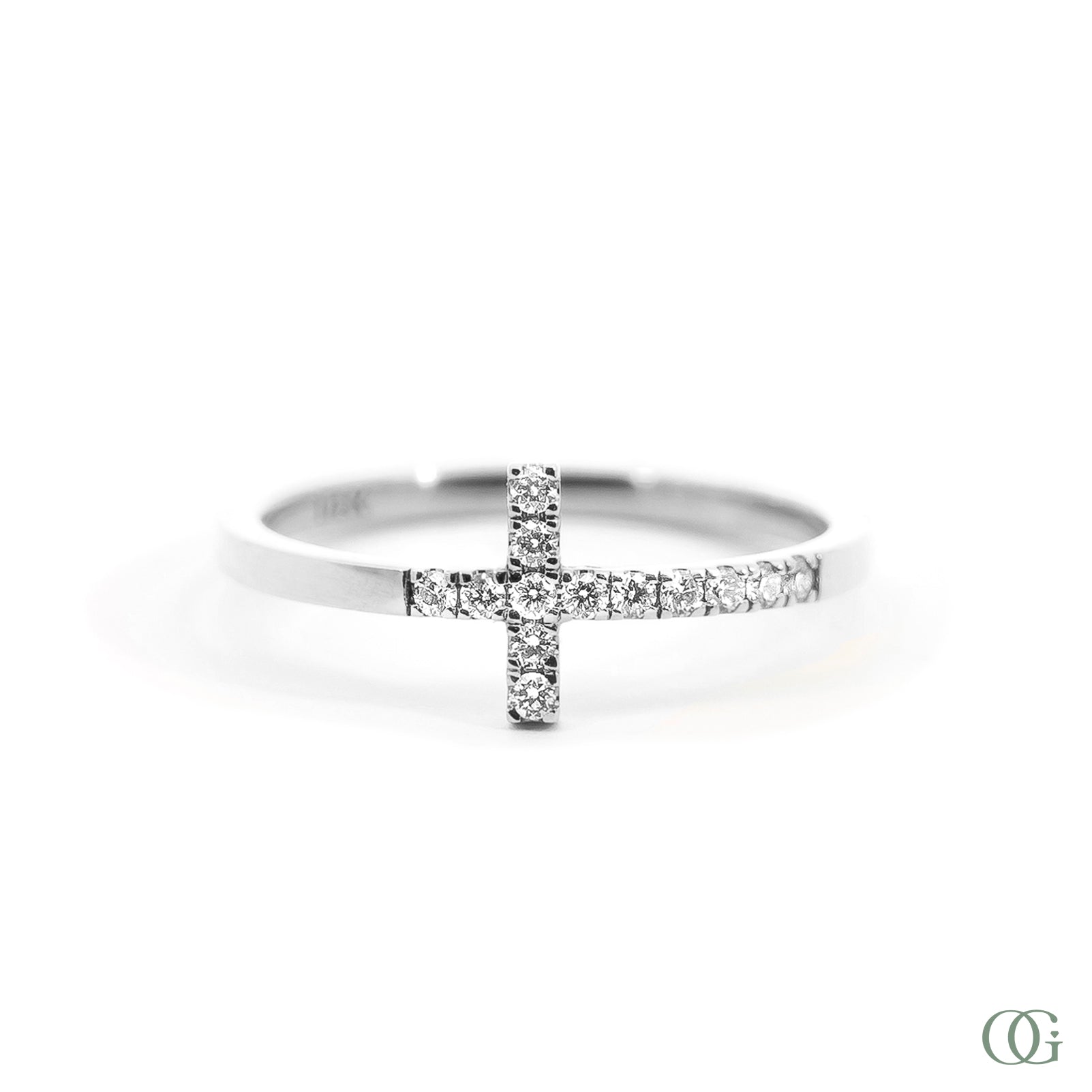 Diamond Cross Halfway Ring (0.17 CTW)