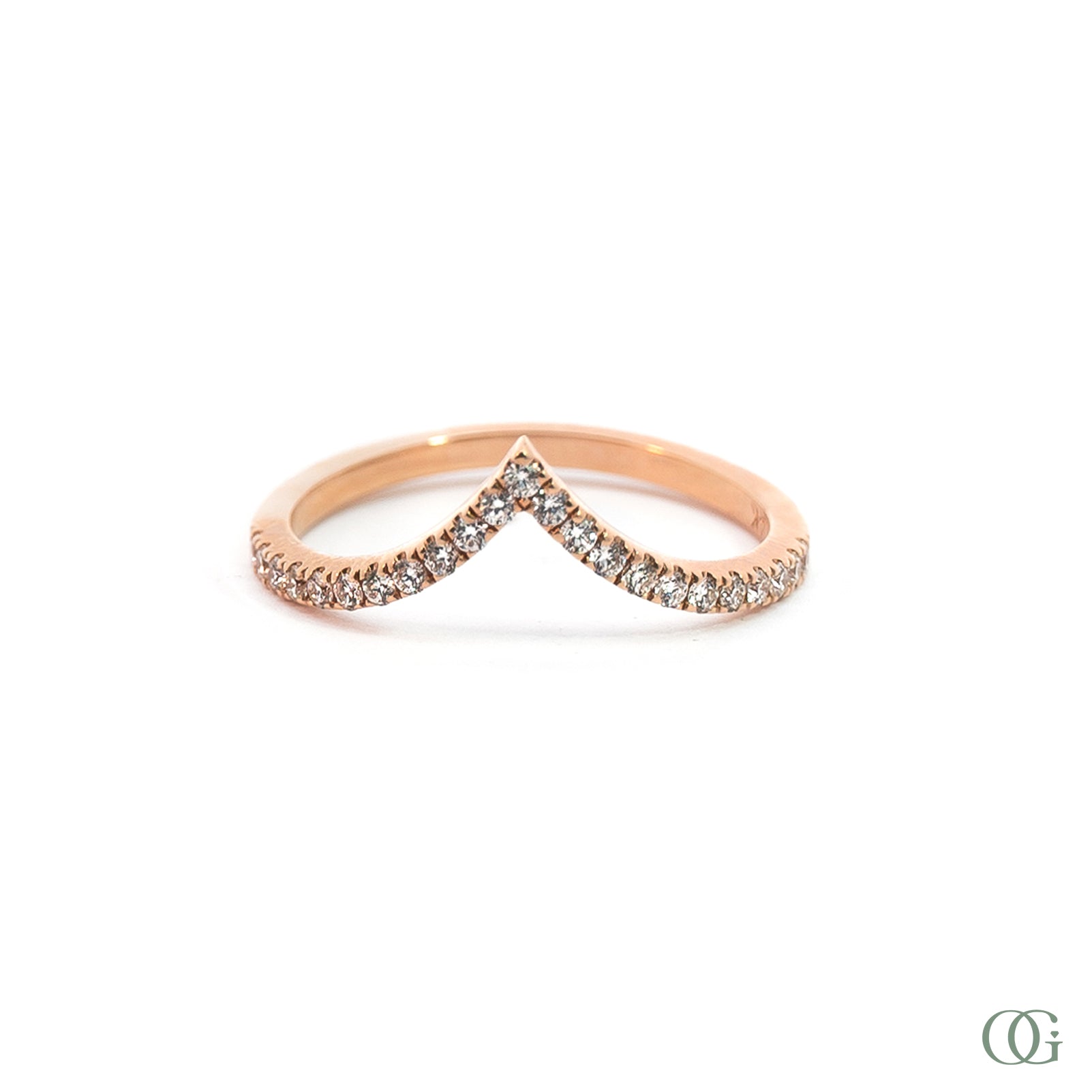 Curved V Diamond Ring (0.26 CTW)